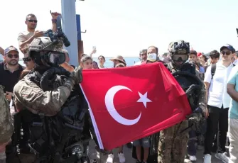 TEKNOFEST Mavi Vatan’da SAT ve SAS komandolarından nefes kesen gösteri!