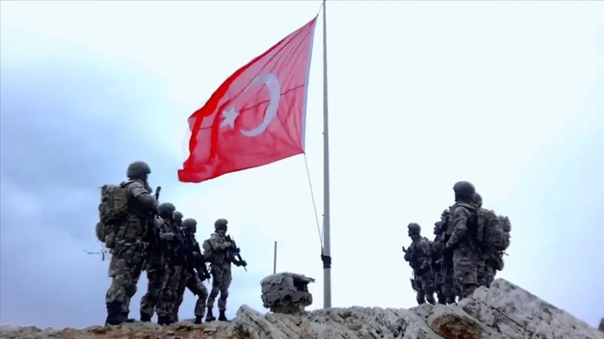 TSK’dan 30 Ağustos’a özel görsel şölen: Kara, Deniz ve Hava gücünü büyüleyici kliple gösterdi! haberinin görseli