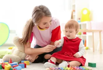 Türkiye’de bakıcı krizi: Yatılı bakıcı maaşı 80 bin TL’yi aşıyor, aileler iş mi çocuk mu seçmek zorunda!