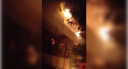 Adana'da kiracılarını döverek öldüren öğretmenin evi yandı!