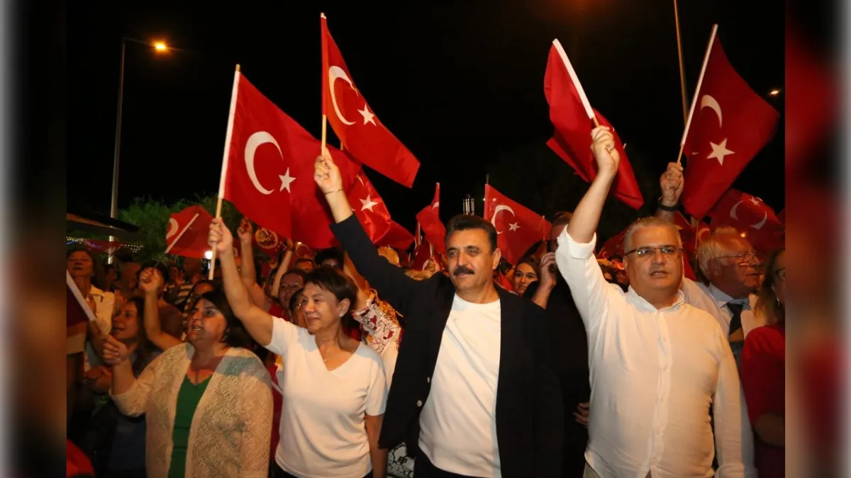 Başkan Kırgöz: Yaşasın tam bağımsız laik Türkiye Cumhuriyeti!  haberinin görseli