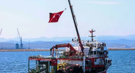 Çanakkale’de balıkçılar 'Vira bismillah' diyerek denize açıldı