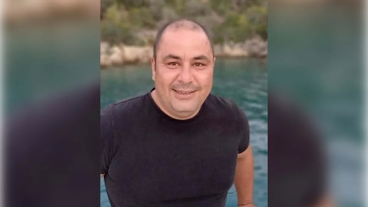 Kaza sırasında kaskı fırlayan kişi hayatından oldu haberinin görseli
