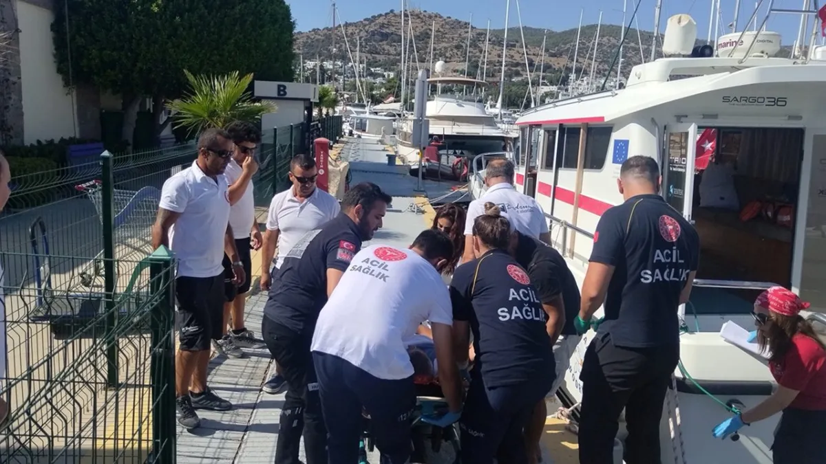 Muğla&#039;da vurgun yiyen dalgıç İzmir&#039;deki hastaneye sevk edildi haberinin görseli