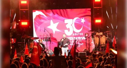 Ödemiş’te 30 Ağustos coşkusu: ‘Atatürk’ün izinden yürümeye devam edeceğiz’ 