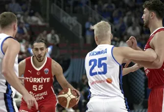 A Milli Basketbol Takımı Avrupa Şampiyonası’nda ilk ikiyi garantiledi