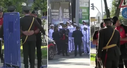 Anıtkabir’de tören öncesi askerlere sıkı güvenlik: Polis üst araması yaptı, sadece listede olanlar geçebildi