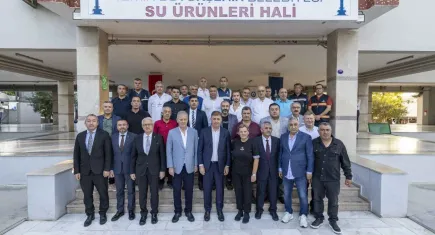 Balıkçılar ‘Vira Bismillah’ dedi: İzmir’de av sezonu açıladı
