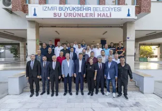 Balıkçılar ‘Vira Bismillah’ dedi: İzmir’de av sezonu açıladı