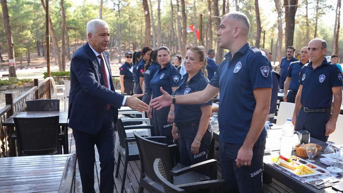 Başkan Türkmen zabıta personeliyle bir araya geldi haberinin görseli