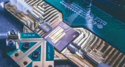 Dünyanın ilk “tüm frekanslı” 6G çipi geliştirildi: İnternet hızında saniyede 100 gigabit devrimi