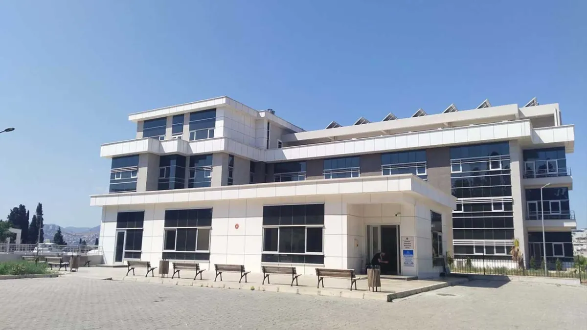 İzmir&#039;de tartıştığı yeğenini tabancayla öldürdü haberinin görseli