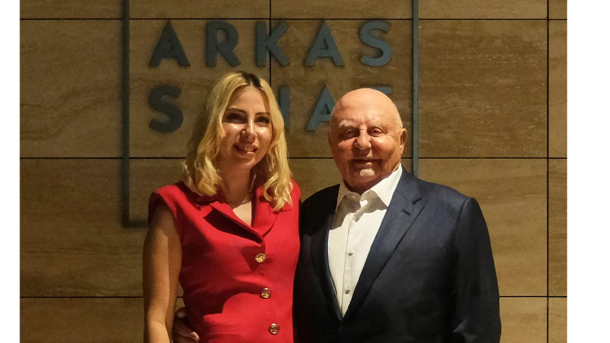 Arkas Sanat Alaçatı’da Zafer Bayramı coşkusu haberinin görseli