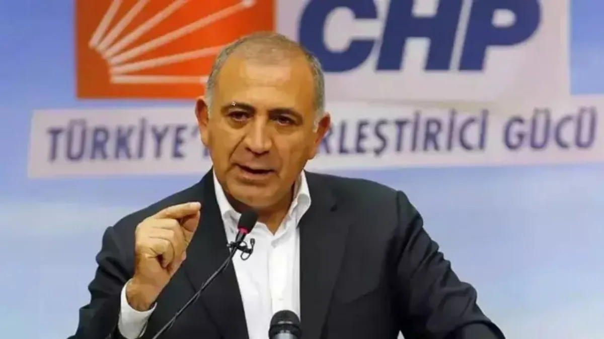 CHP İstanbul’da şok iddia: Kayyum Gürsel Tekin, mahkeme kararından bir gün önce aidat yatırdı mı? haberinin görseli