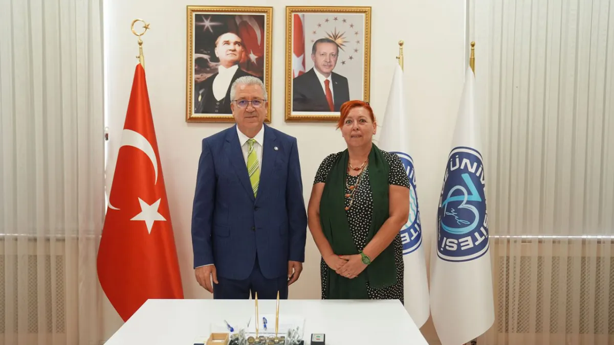 Ege’den Osmanlı Edebiyatını dijital teknolojilerle geleceğe taşıyan yenilikçi proje haberinin görseli