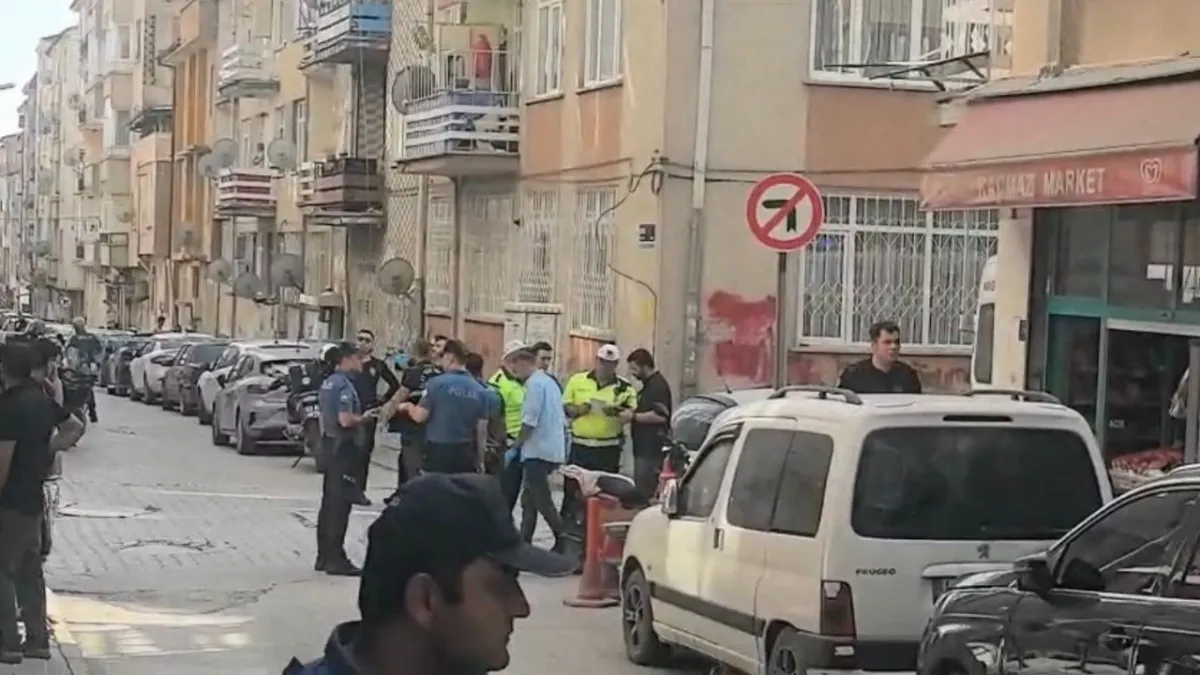 Elazığ’da yürek yakan kaza! 2 yaşındaki Ekrem minibüsün çarpmasıyla hayatını kaybetti haberinin görseli