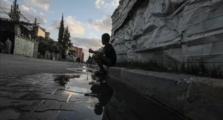 Madrid’de Güzel Sanatlar binasında oturma eylemi: Eğitimcilerden Filistin’e destek