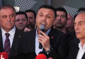 Özgür Çelik: “Bu karar hukuki değil, siyasi bir müdahaledir”
