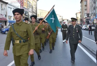 Sivas’ta 106 Yıl Sonra Atatürk’ün tarihi karşılaması canlandırıldı: Coşku sokaklara taştı