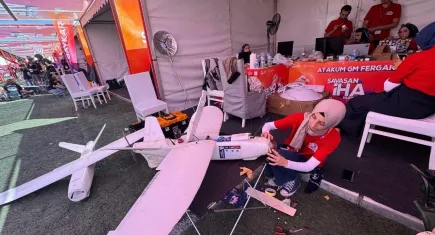 TEKNOFEST 2025’te nefes kesen anlar: Gökçeada semaları ‘savaşan İHA’larla sallandı!