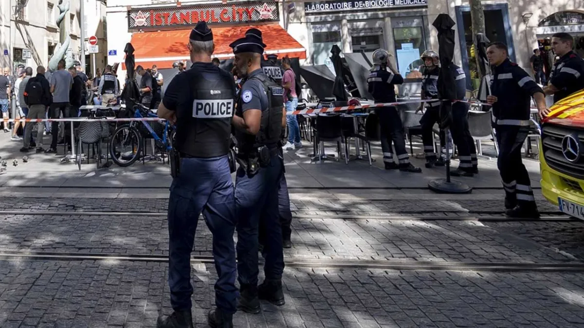 5 kişiyi bıçakladı, polis tarafından öldürüldü! haberinin görseli