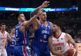 A Milli Takım EuroBasket’te fırtına gibi: 5’te 5 yapıp lider tamamladı, İsveç ile eşleşti!
