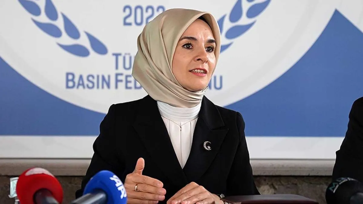 Bakan Göktaş&#039;tan sosyal medya düzenlemesi hakkında açıklama! haberinin görseli
