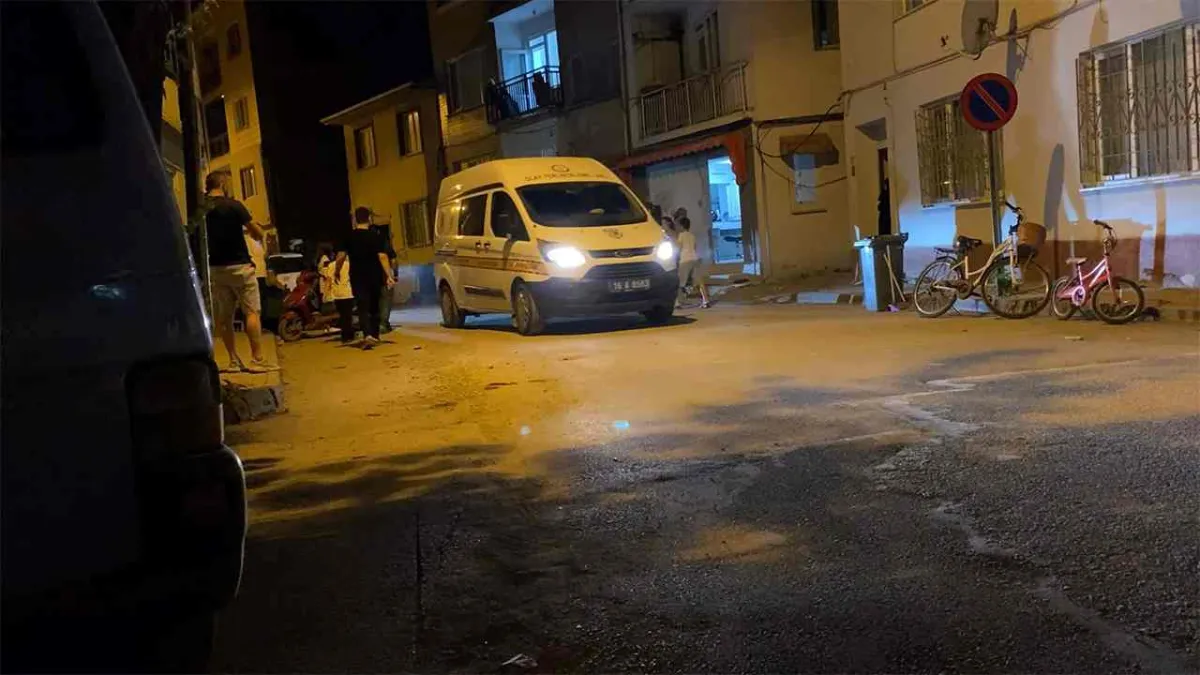Bursa’da taciz iddiası: Sokak ortasında dövüldü ve bıçaklandı haberinin görseli