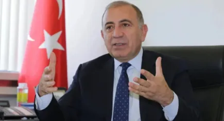 CHP’de sarsıcı kriz: Gürsel Tekin partiden ihraç edildi, savunma vermesi istendi