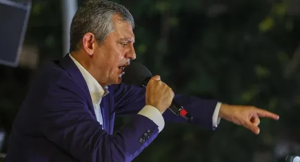 CHP’den Zeytinburnu çıkarması: Kayyum kararı ve İmamoğlu’nun cezaevinden mesajı mitinge damga vurdu