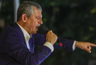 CHP’den Zeytinburnu çıkarması: Kayyum kararı ve İmamoğlu’nun cezaevinden mesajı mitinge damga vurdu