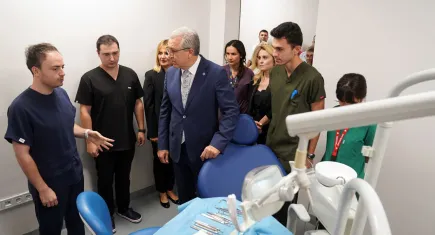 EÜ Diş Hekimliği Fakültesi’nden yaşlı ve engelli dostu sağlık hizmeti
