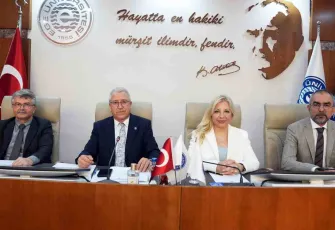 EÜ İletişim Fakültesi’ne çifte akreditasyon gururu