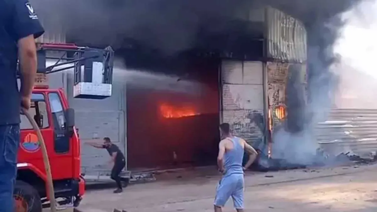 Polyester fabrikasında büyük yangın! haberinin görseli