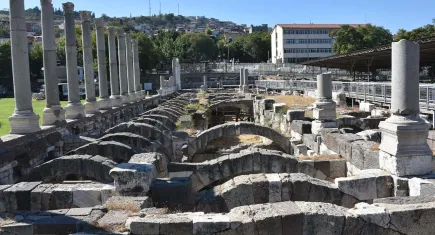 Smyrna Antik Kenti'nde İzmir'in tekstil kenti olduğuna işaret eden objeler bulundu