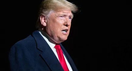 Trump duyurdu: ABD, Karayipler'de bir gemiyi vurdu