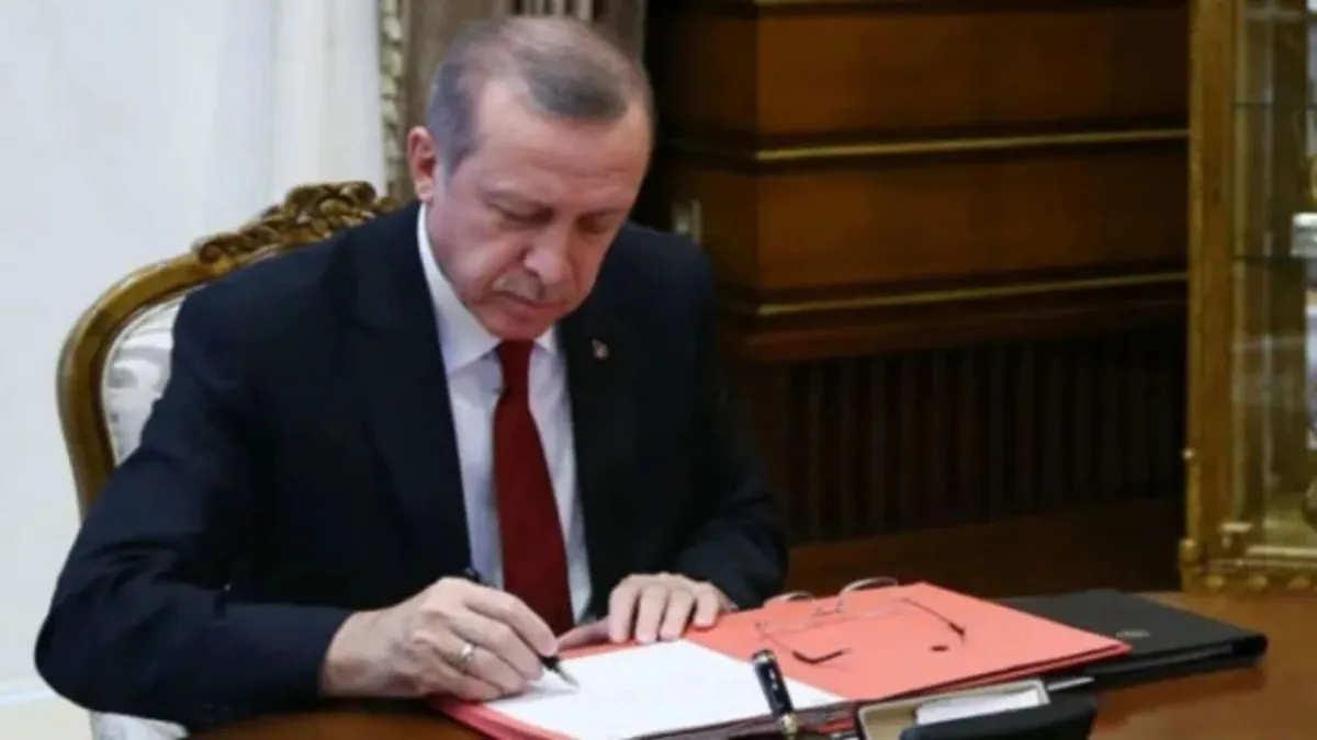 4 Eylül Resmî Gazete’de kritik düzenlemeler: vergiden ihaleye, doku ve hücre ürünlerinden döviz kurlarına tüm yenilikler haberinin görseli