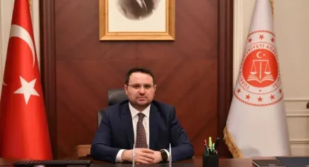 Akın Gürlek'in evinin önünde gözaltına alınan 2 kişi adliye