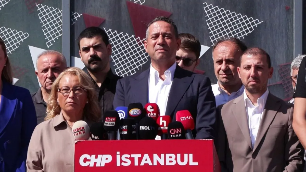CHP İstanbul İl Başkanlığı’nda gerilim: Ali Mahir Başarır’dan Gürsel Tekin’e “postal giyerek gelme” uyarısı haberinin görseli
