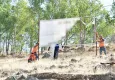 Çiğli’de çevre kirliliğine neden olan tabelalar söküldü