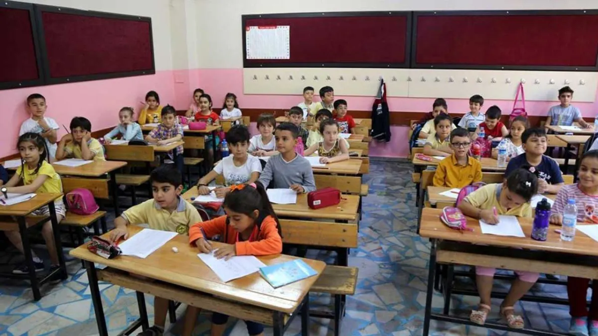 Derin Yoksulluk Ağı’ndan kampanya: Okul kırtasiyesi için dayanışmaya haberinin görseli
