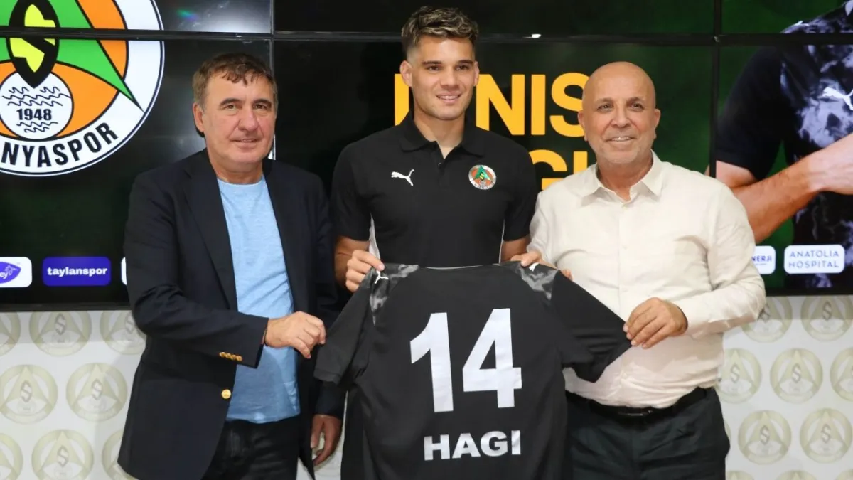 Efsanenin oğlu Süper Lig’de! Ianis Hagi Alanyaspor’a imza attı haberinin görseli
