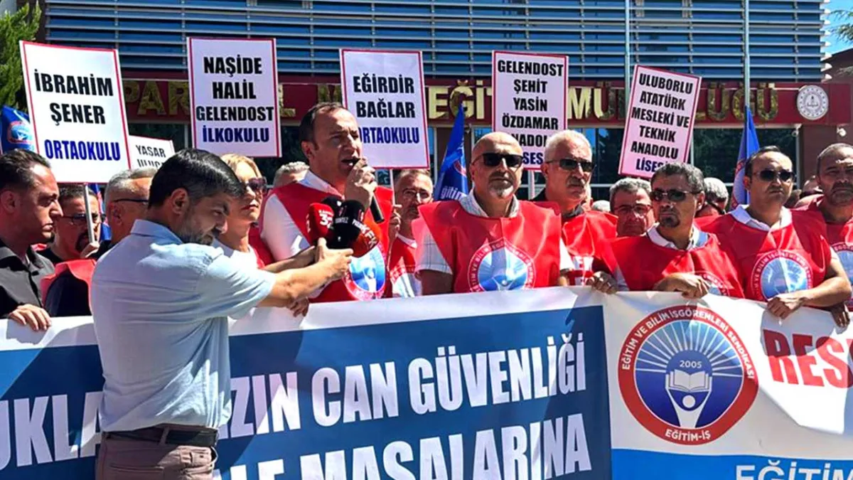 Eğitim-İş: Çocuklarımızın can güvenliği ihale masalarına sığdırılamaz! haberinin görseli