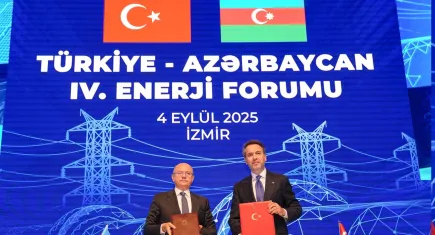 İzmir'de Türkiye-Azerbaycan 4. Enerji Forumu düzenlendi