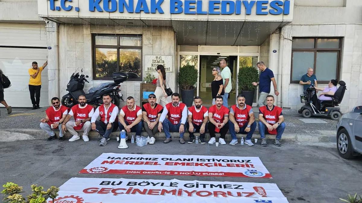 Konak Belediyesi’nde maaş krizi: İşçiler oturma eyleminde haberinin görseli