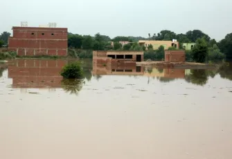Pakistan’da tarihin en büyük sel felaketi: 300 bin kişi tahliye edildi