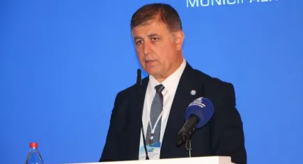 Tüm gün süren zirveden demokrasi mesajı çıktı