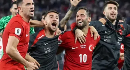 Türkiye Gürcistan’ı devirdi! Hakan Çalhanoğlu’ndan flaş sözler, Yunus Akgün’den net mesaj
