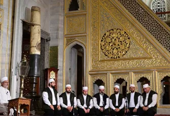 Türkiye’nin dört bir yanında Mevlid Kandili coşkusu: Camiler dolup taştı, dualar semaya yükseldi