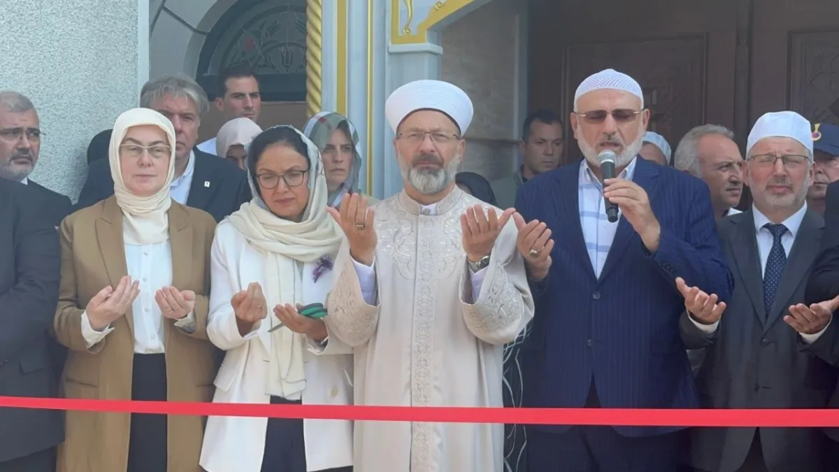 Ali Erbaş’tan Esenköy Camii açılışında unutulmaz mesaj: “Kulun unutulmaması için...” haberinin görseli